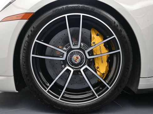 Used 2021 Porsche 911 GT3 RS AWD/4WD image 32