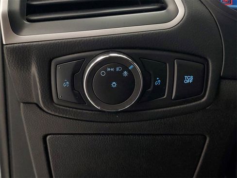 Used 2023 Ford Edge SEL image 13