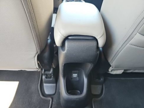 Used 2018 Honda HR-V EX-L image 12