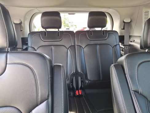 Used 2022 Jeep Grand Cherokee L Limited w/ Luxury Tech Group II image 24