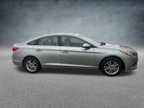 Used 2016 Hyundai Sonata SE image 7