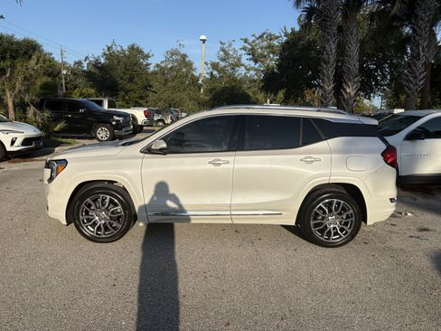 Used 2024 GMC Terrain Denali AWD/4WD image 5