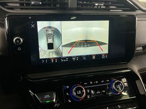 Used 2025 GMC Sierra 1500 AT4 w/ AT4 Premium Package image 19