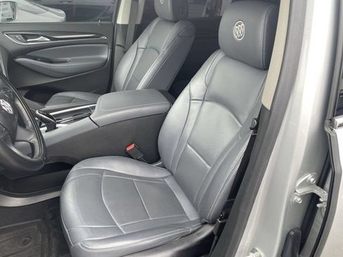 Used 2020 Buick Enclave Essence w/ Sound and Sites Package AWD/4WD image 17