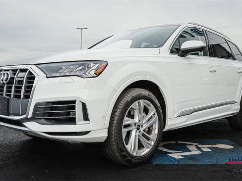 Used 2024 Audi Q7 3.0T Premium Plus image 2