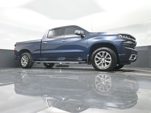 Used 2021 Chevrolet Silverado 1500 High Country w/ Technology Package AWD/4WD image 32