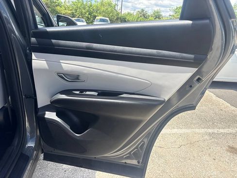 Used 2025 Hyundai Tucson SEL FWD image 16