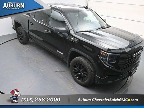 Used 2025 GMC Sierra 1500 Elevation image 23