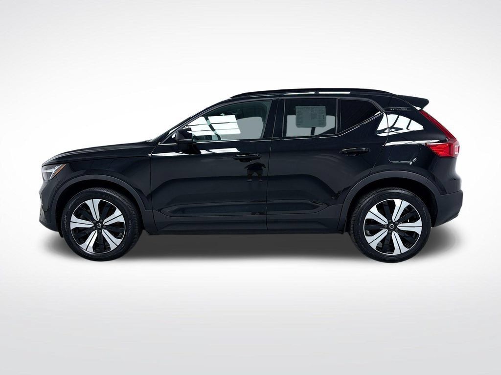 Used 2023 Volvo XC40 Recharge Plus AWD/4WD image 11