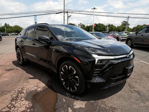 Used 2024 Chevrolet Blazer EV RS AWD/4WD image 3