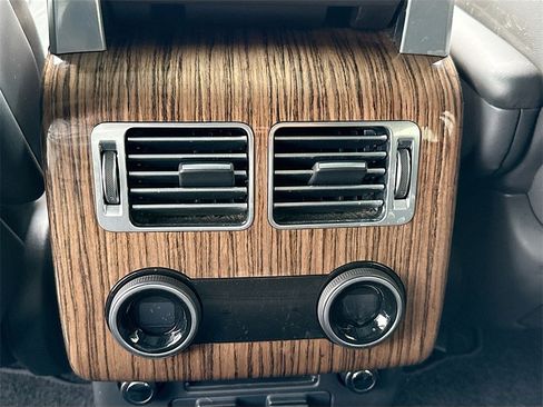 Used 2019 Land Rover Range Rover HSE image 25