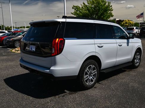 Used 2025 Ford Expedition Active AWD/4WD image 5