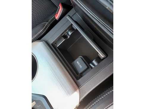 Used 2012 Toyota Camry SE image 13