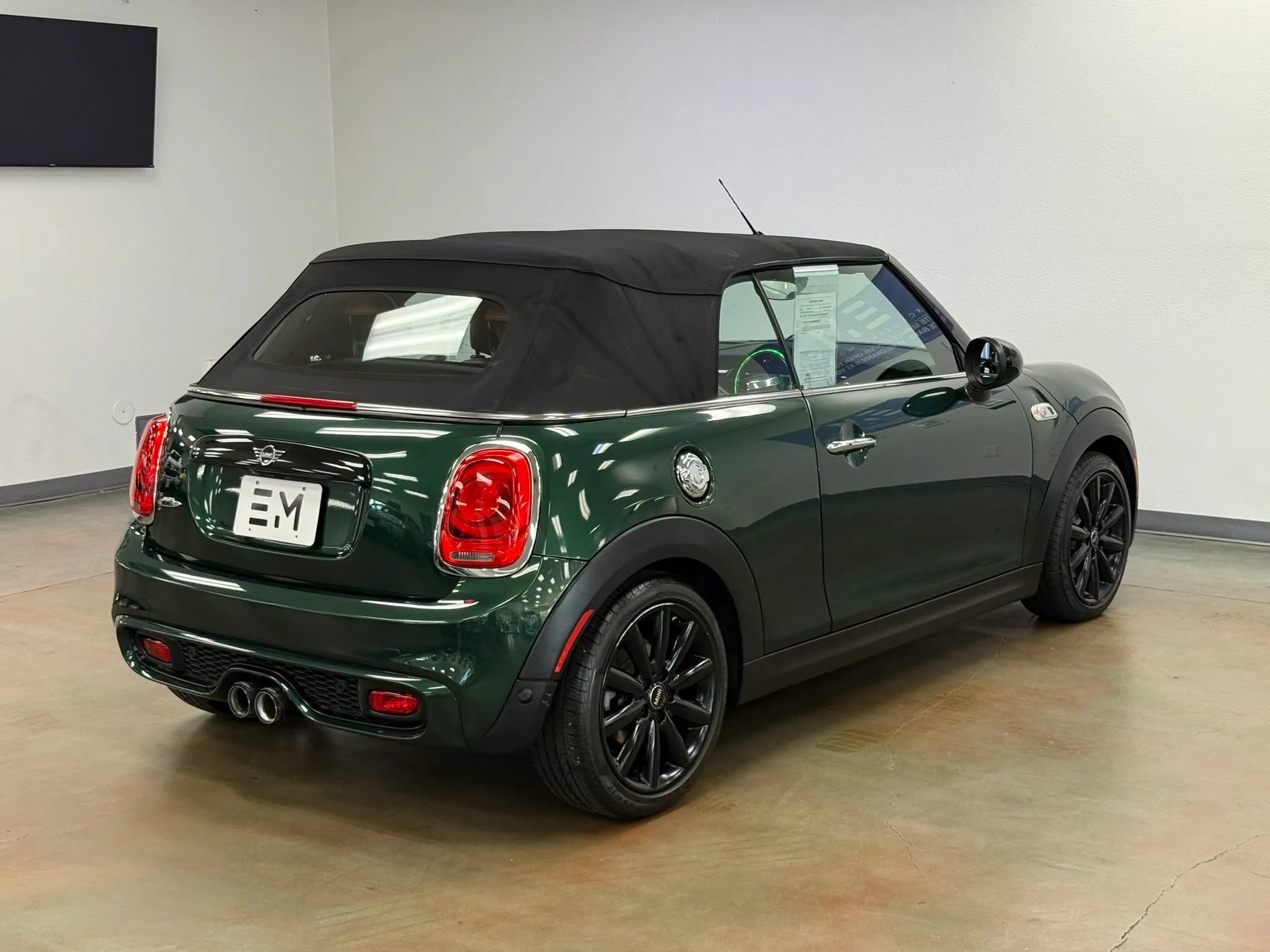 Used 2019 MINI Cooper S w/ Signature Upholstery Package FWD image 7