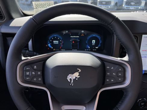 New 2025 Ford Bronco Badlands image 16