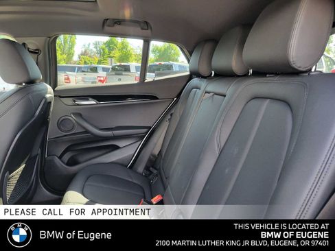 Used 2023 BMW X2 xDrive28i w/ Convenience Package AWD/4WD image 19