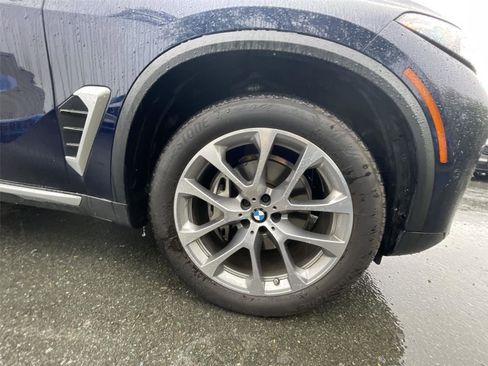 Used 2024 BMW X5 xDrive40i w/ Premium Package AWD/4WD image 10