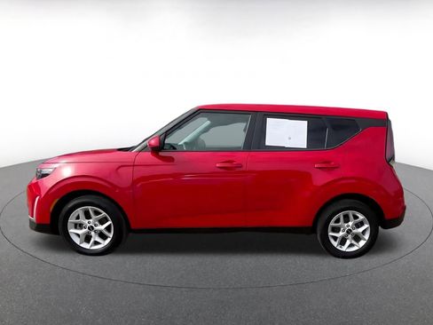 Used 2025 Kia Soul LX w/ LX Technology Package image 9