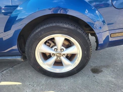 Used 2008 Ford Mustang Premium RWD image 22