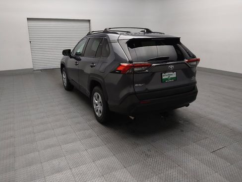 Used 2020 Toyota RAV4 LE AWD/4WD image 5