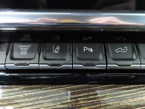 Used 2024 GMC Sierra 3500 SLE w/ SLE Convenience Package image 61