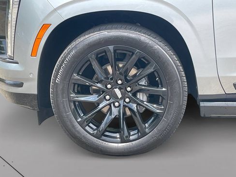 Certified 2025 Cadillac Escalade Sport Platinum AWD/4WD image 9