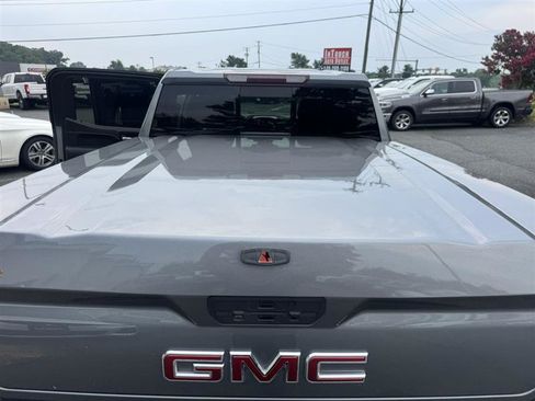 Used 2022 GMC Sierra 1500 SLT AWD/4WD image 7