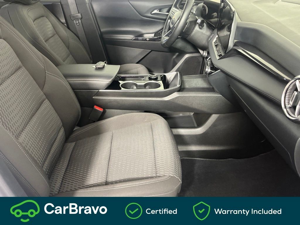 Used 2026 Chevrolet Equinox LT AWD/4WD image 18