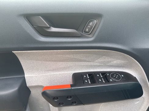 Used 2024 Ford Maverick XLT w/ XLT Luxury Package image 11