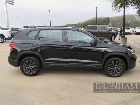 Used 2024 Volkswagen Taos S image 7