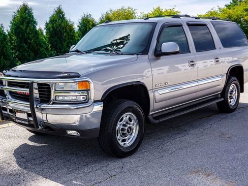 Used 2005 GMC Yukon XL 2500 SLT w/ SLT Preferred Equipment Group image 5