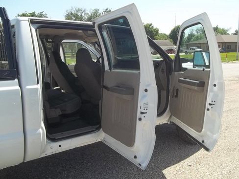 Used 2010 Ford F350 XL image 14