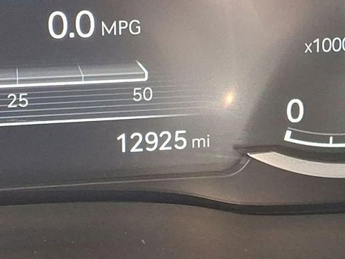 Used 2024 Genesis G80 2.5T image 22