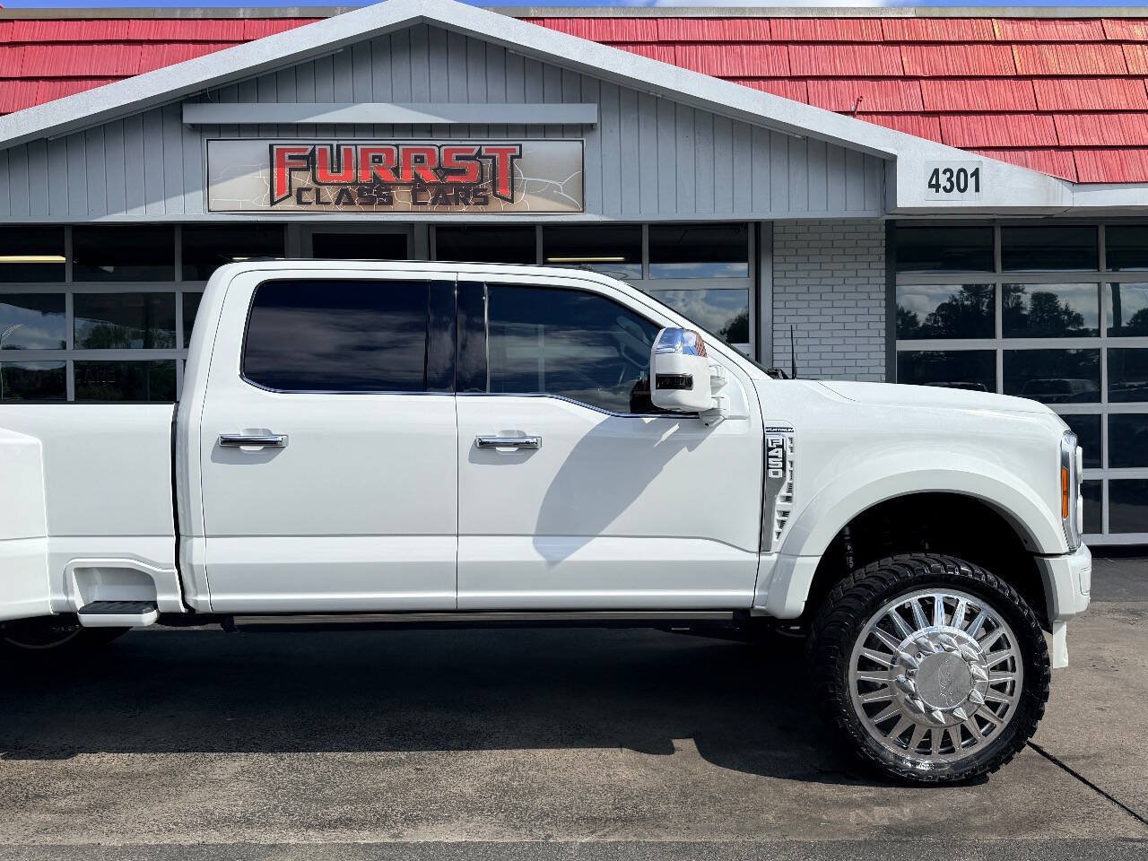 Used 2023 Ford F450 Platinum w/ FX4 Off-Road Package AWD/4WD image 12