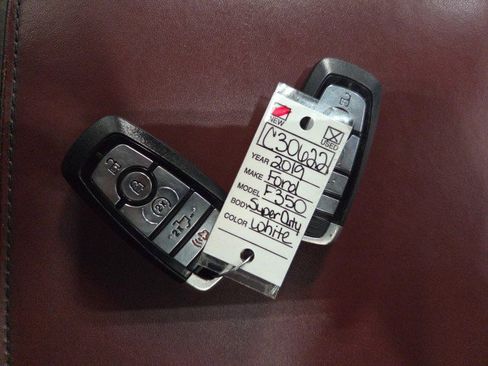 Used 2019 Ford F350 Platinum w/ Platinum Ultimate Package image 52