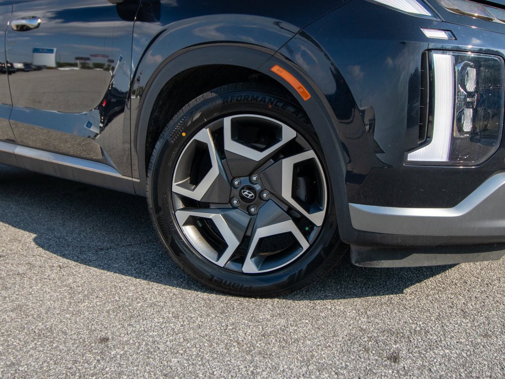 Certified 2024 Hyundai Palisade Limited FWD image 16