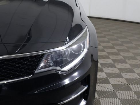 Used 2017 Kia Optima LX w/ Convenience Package FWD image 11