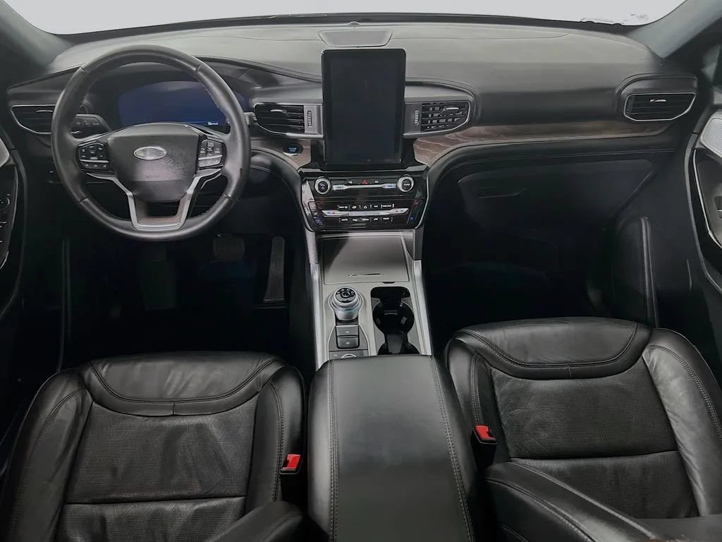 Used 2023 Ford Explorer Platinum w/ Technology Package AWD/4WD image 24