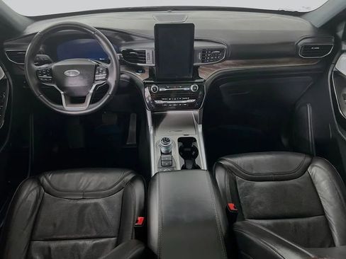 Used 2023 Ford Explorer Platinum w/ Technology Package AWD/4WD image 24