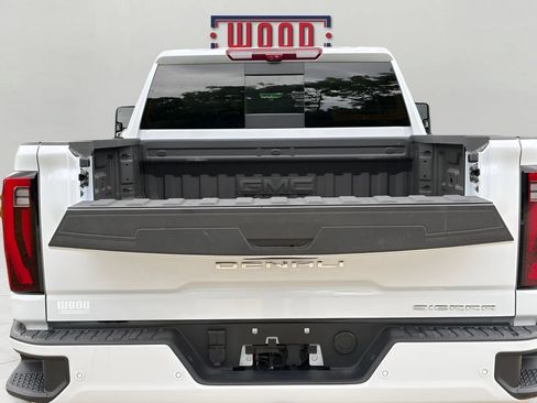 Used 2026 GMC Sierra 3500 Denali w/ Denali Reserve Package AWD/4WD image 6