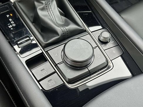 Certified 2025 MAZDA MAZDA3 s image 17