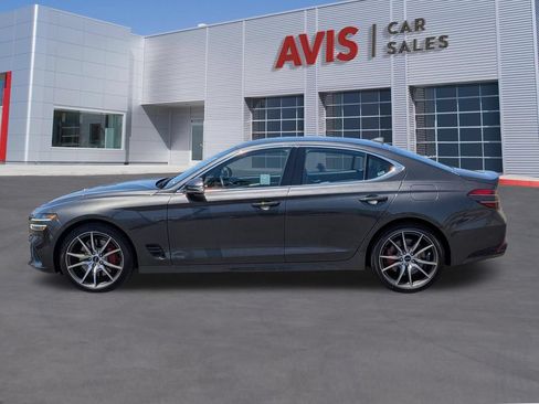 Used 2025 Genesis G70 2.5T RWD image 10