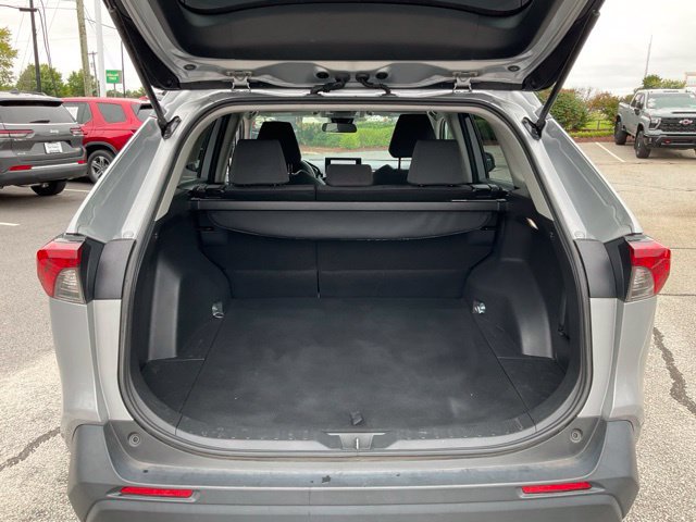 Used 2025 Toyota RAV4 XLE FWD image 17