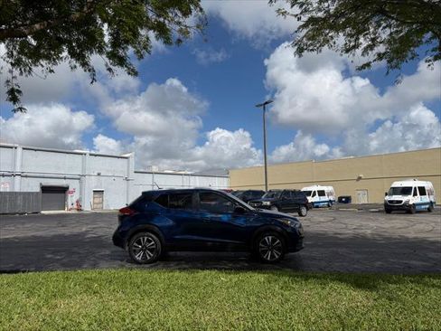 Used 2018 Nissan Kicks SV w/ Exterior Electronics Package image 11