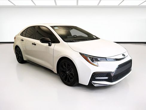 Used 2022 Toyota Corolla SE w/ Carpet Mat Package (TMS) FWD image 3