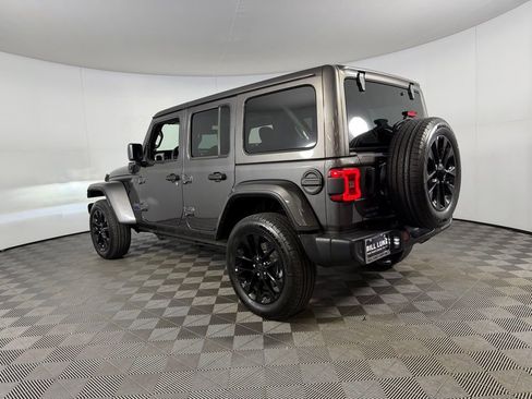 Used 2025 Jeep Wrangler Unlimited Sahara w/ Safety Group image 10