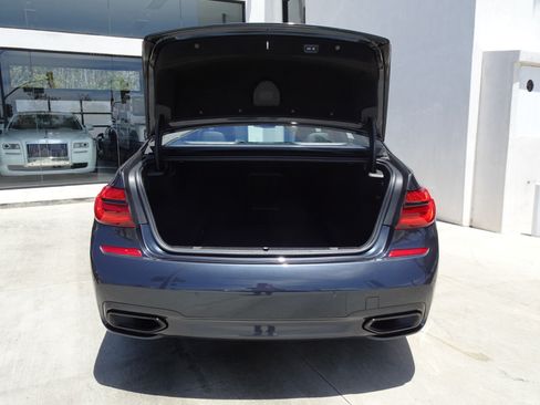 Used 2019 BMW 740i w/ M Sport Package RWD image 6