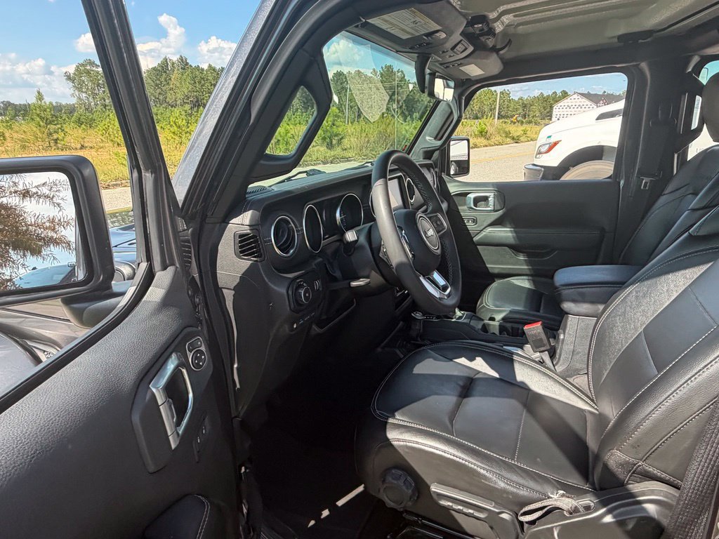 Used 2023 Jeep Wrangler Unlimited Sahara AWD/4WD image 30