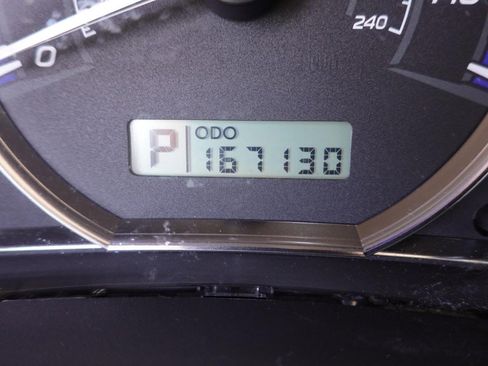 Used 2010 Subaru Forester 2.5X Limited AWD/4WD image 12