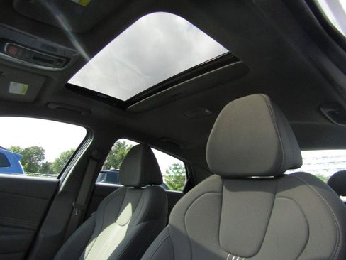 Used 2024 Hyundai Elantra SEL w/ Convenience Package FWD image 12